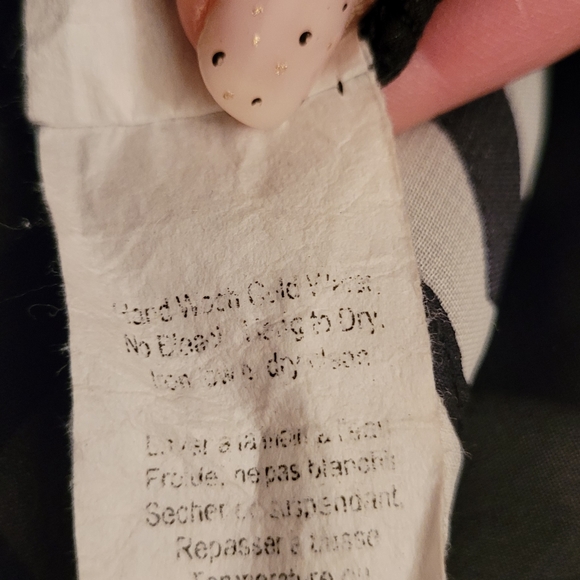 3/$25 Suzy Shier sleeveless sheer blouse, junior size M - Picture 8 of 8